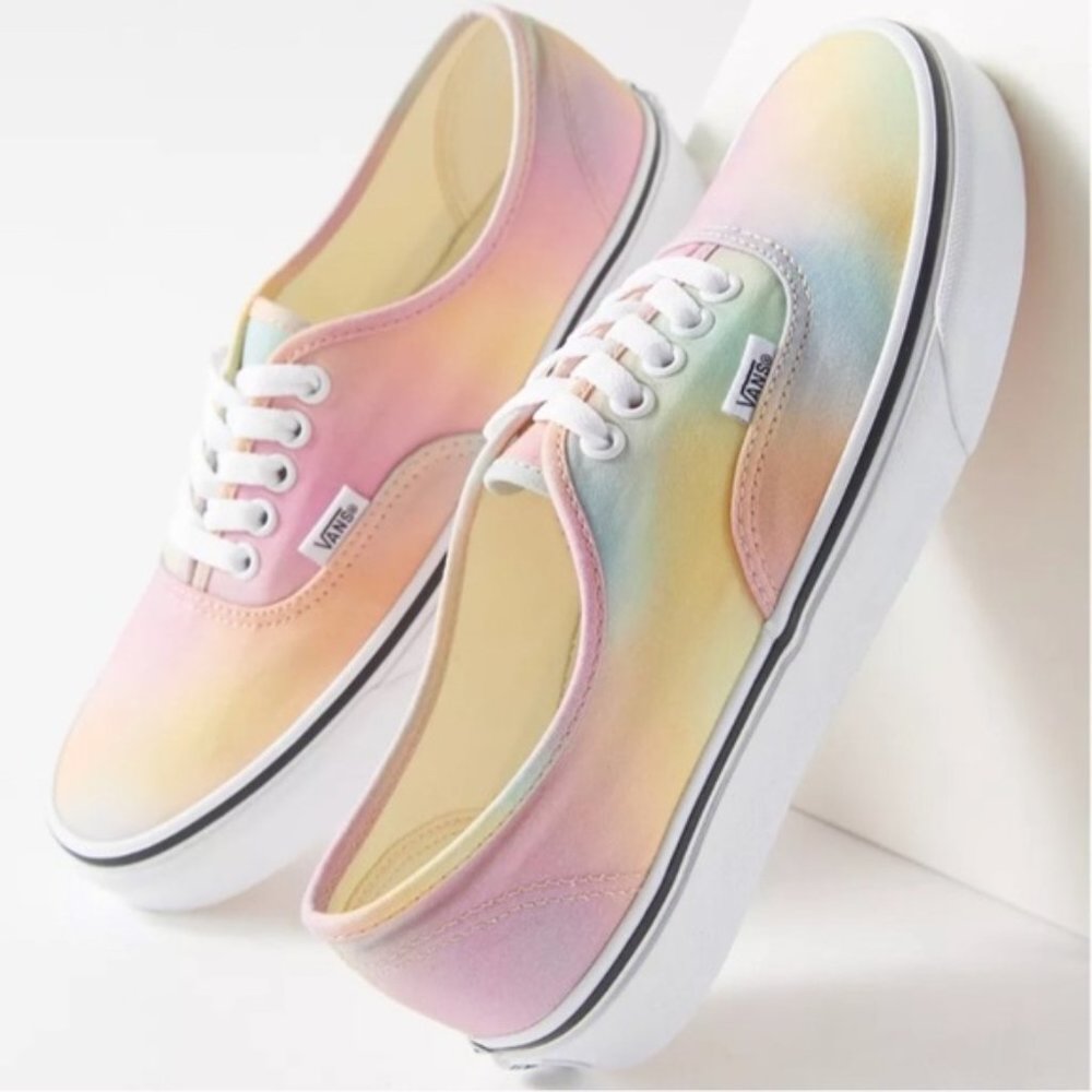 Vans Authentic Skate Shoe - Aura Shift NWT